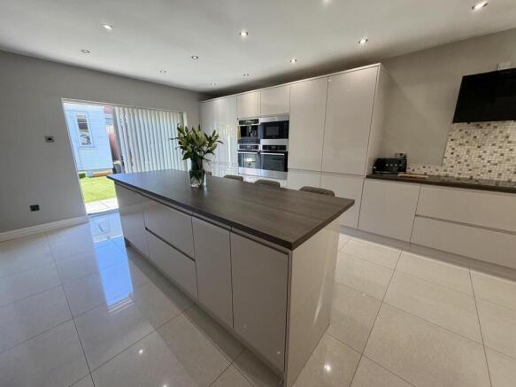 Broadfield Drive, Leyland photo 4