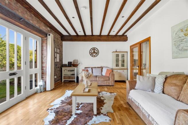 3 bed Terraced for sale Image 5