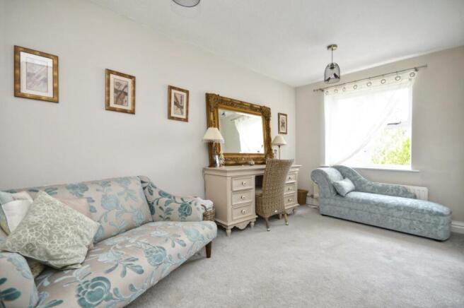 Dressing Room (to main bedroom)