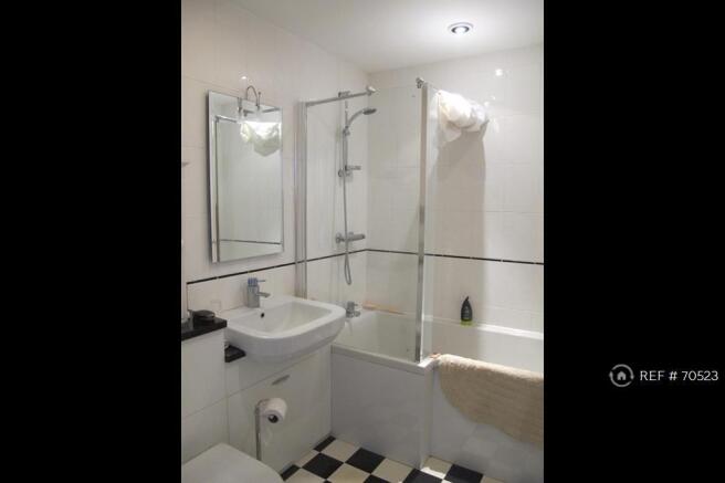 Family Bathroom (Or Ensuite To Second Bedroom)