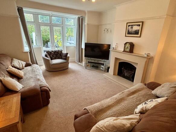 Lounge 1