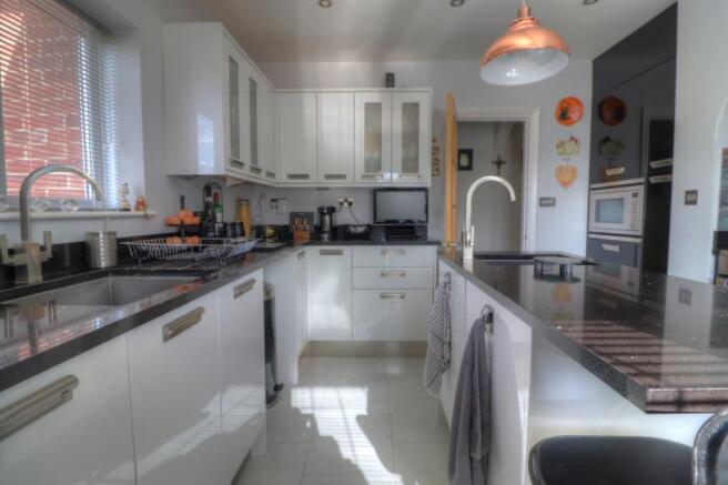 Kitchen 4
