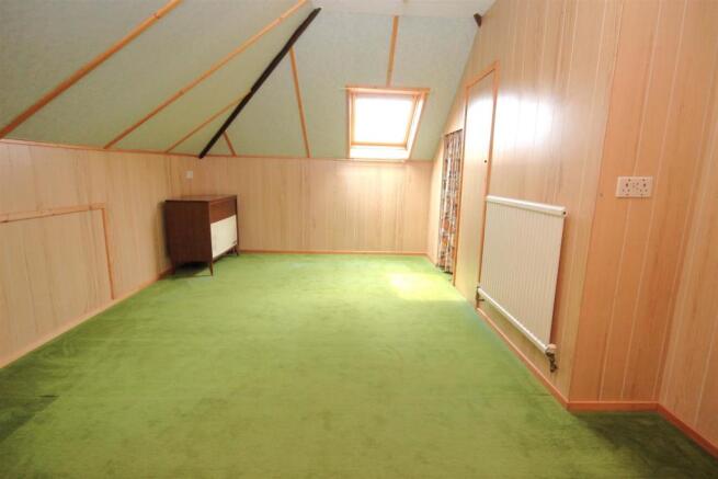 ATTIC BEDROOM 3