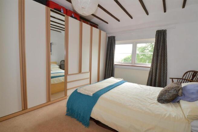 bedroom 2.JPG