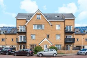 1, 99 Centurion House, Varcoe Gardens, Hayes UB3 2FJ