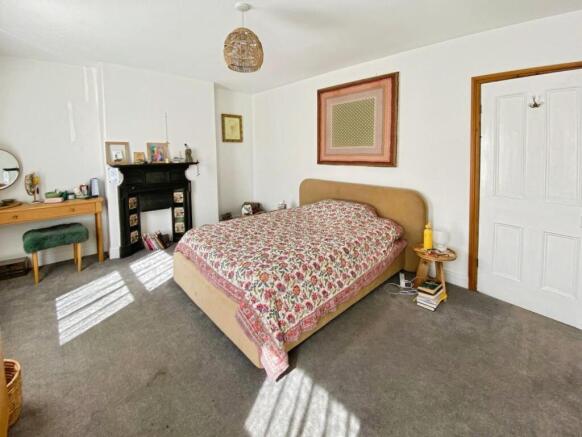 3 bed Terraced to rent Image 12