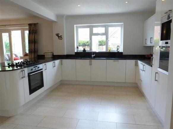 RE-FITTED KITCHEN