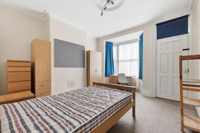 3 bed Terraced for sale Image 8