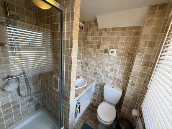 4 bed Detached for sale Image 9