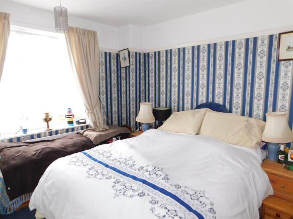 BEDROOM 2B