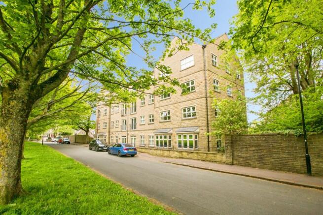 2 bed Apartment for sale Image 7