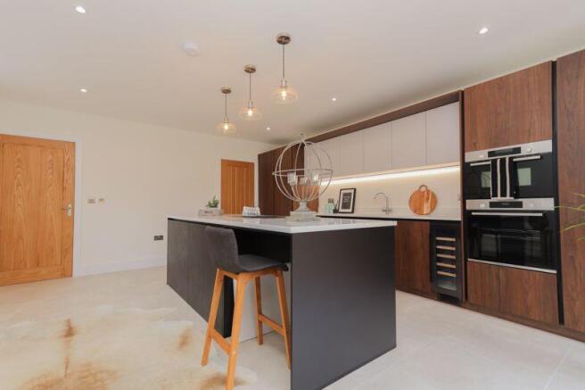 Open Plan Kitchen / Diner