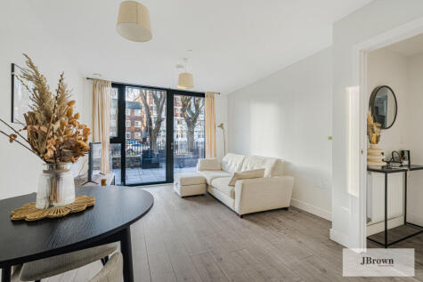Willowbrook House, London, N4