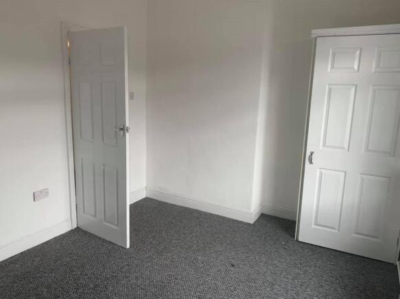 3 bed House to rent Image 7