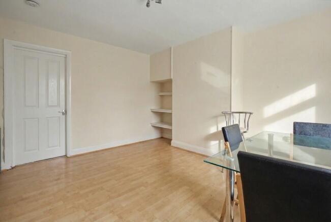 Living Area - Ang...