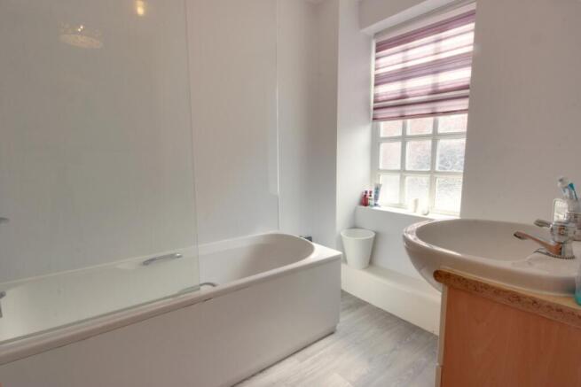 2 bed Apartment for sale Image 9