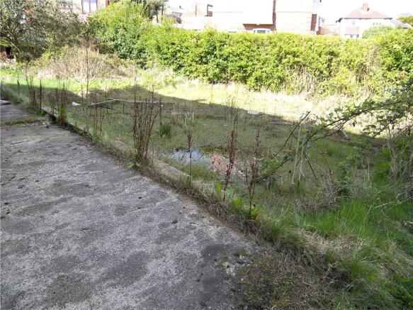 Parking/Garden