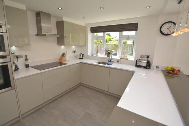 Living/Dining Kitchen