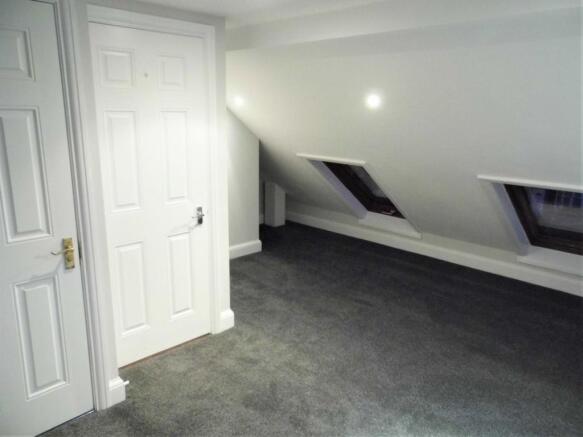 Bedroom 1.jpg