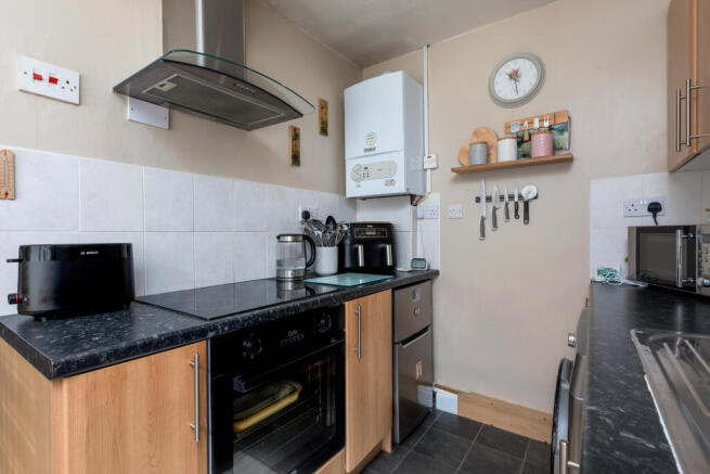 4 bed Flat for sale Image 5