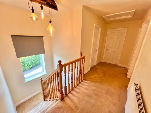 4 bed Detached to rent Image 12