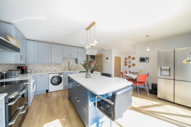 1357730-7-68cd49b...