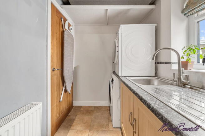 3 bed Detached for sale Image 12