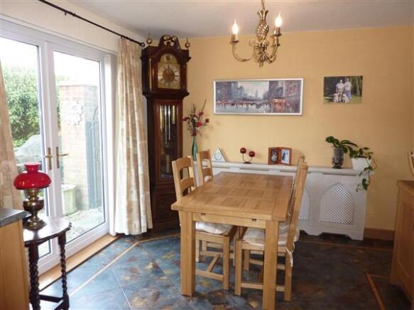 DINING KITCHEN