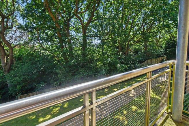 2 bed Apartment for sale Image 4