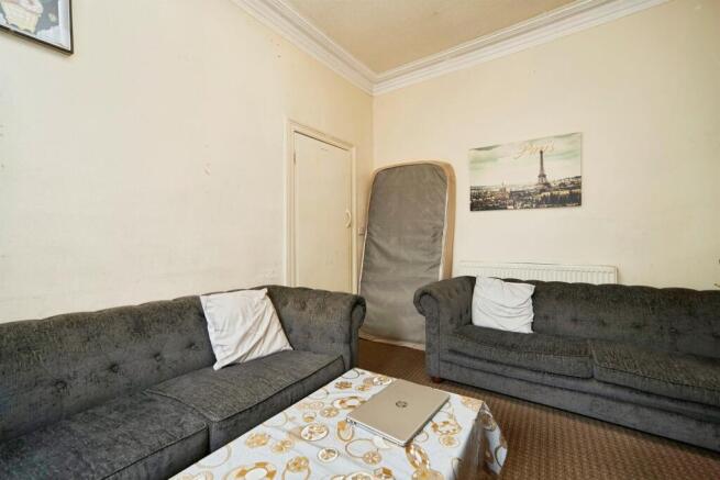 4 bed Terraced for sale Image 3