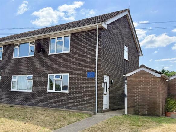 Caradoc cres-3.jpg