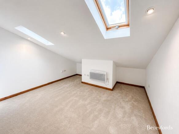 Living/Bedroom Area