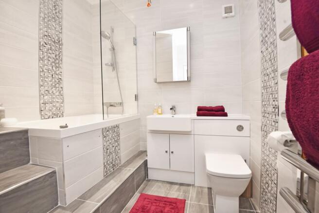 2 bed Retirement Property for sale Image 8