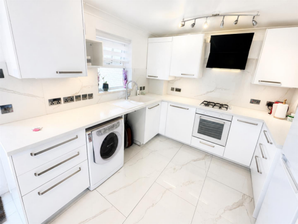 KITCHEN NEW.png