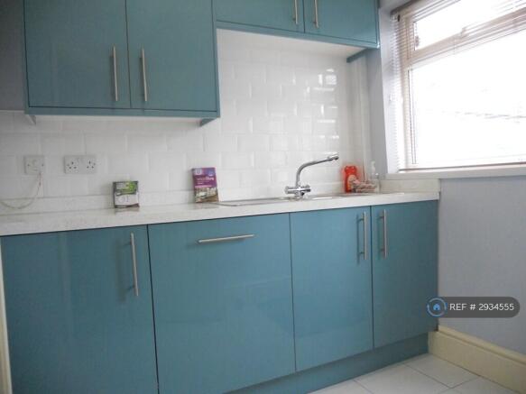 4 bed End of Terrace to rent Image 4