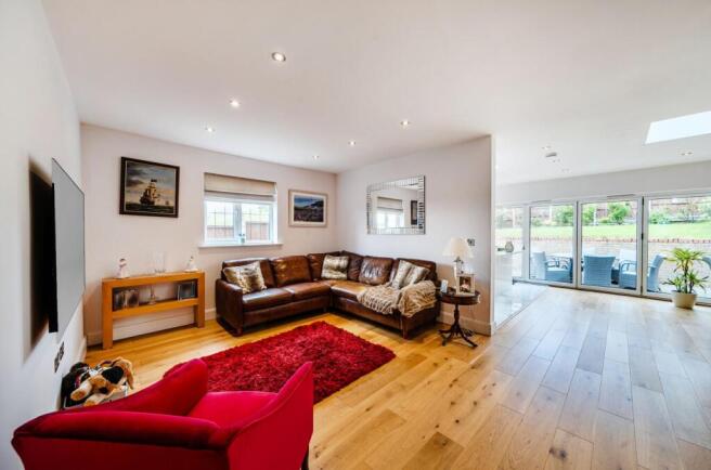 Davidson Frost-Wellings, DFW, Embry Way, Living ar