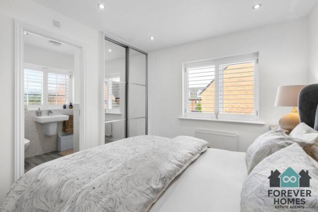 3 bed Semi-Detached for sale Image 12