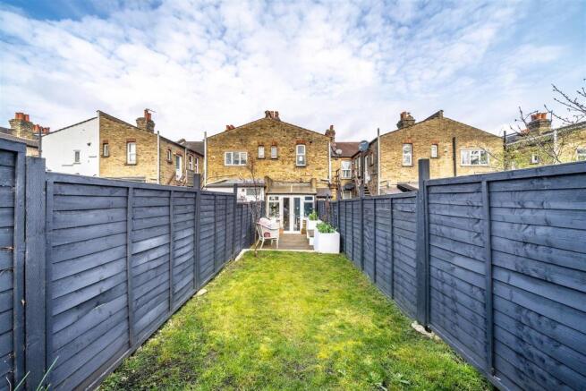 223 Ravenscroft Road-8.JPG