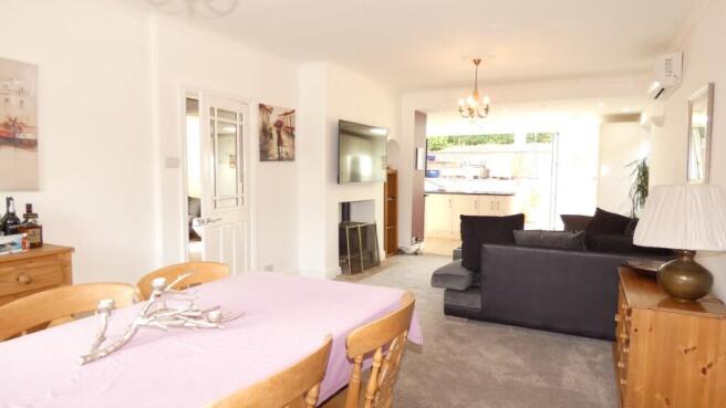 4 bed Detached for sale Image 7