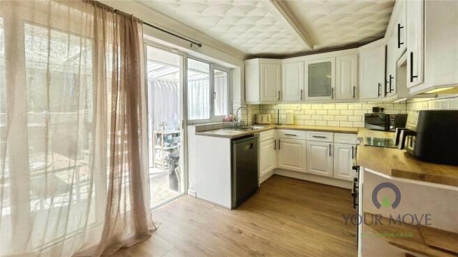 3 bed Semi-Detached for sale Image 5
