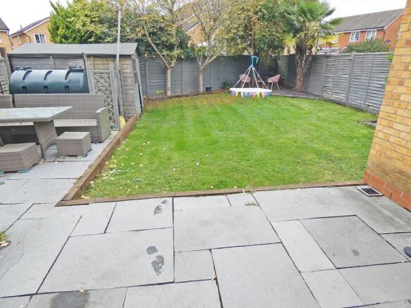 2296garden.jpg