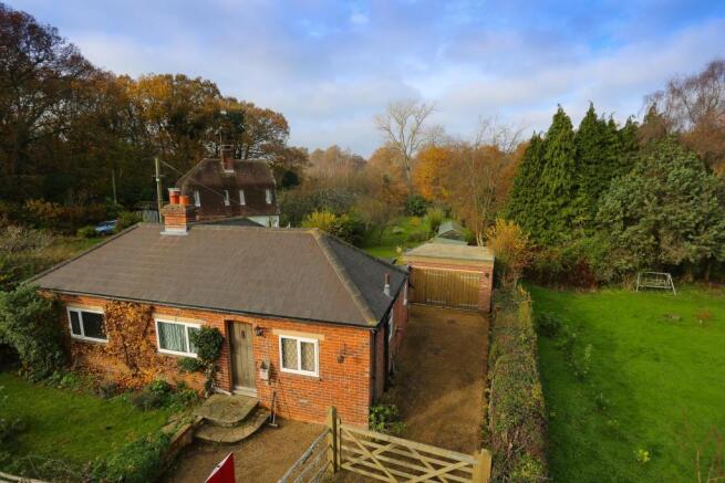 Little Cottage Mast-