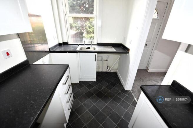 1 bed Terraced to rent Image 4