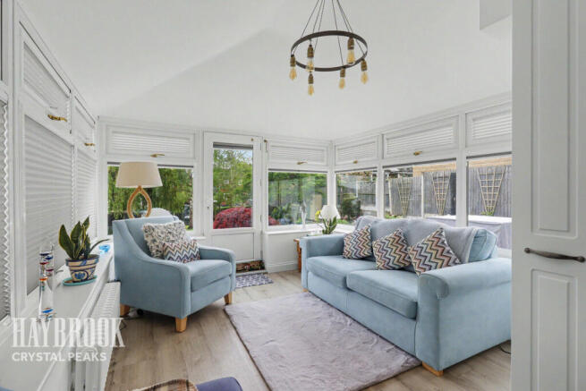 4 bed Detached for sale Image 7