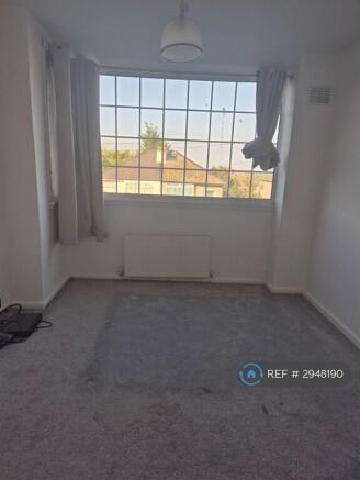 3 bed Semi-Detached to rent Image 10