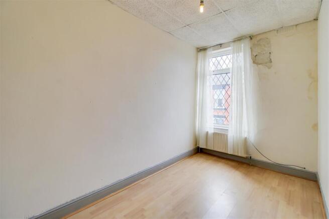 3 bed Terraced for sale Image 8