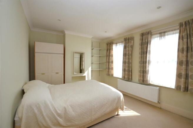70 Prospect Crescent bed 1.JPG