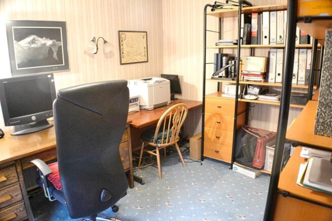 Study / Bedroom 5