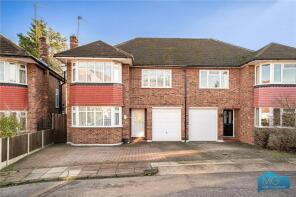 16, Farnham Close, Whetstone, London N20 9PU