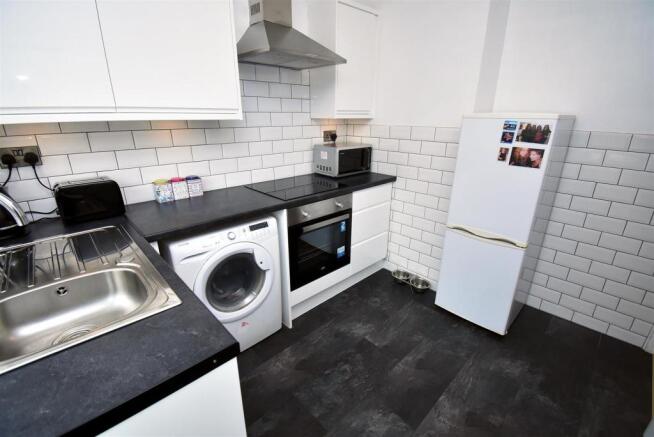 KITCHEN2.jpg